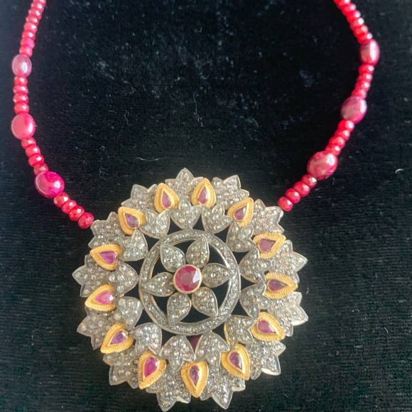 Genuine : Natural ruby choker necklace and earrings with 24k gold plating. - Picture 3 of 8